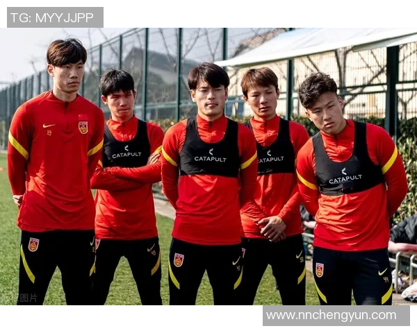 中国与伊朗资格赛激战在即球迷期待精彩对决与历史交锋 中国与伊朗资格赛激战在即球迷期待精彩对决与历史交锋